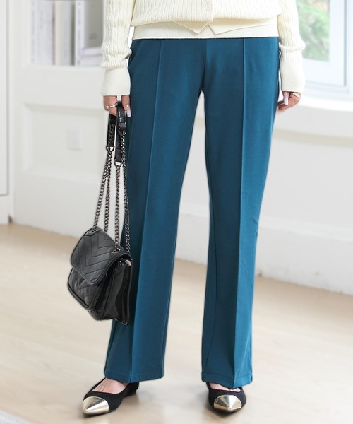 by LEGNA（バイレグナ）の「低身長さん～高身長さんまで 着丈が選べる ピンタック入り セミフレア美脚パンツ（その他パンツ・レディース・ダークブラウン/バーガンディー/ダークブルー/ブラック/アイボリー/グレイッシュベージュ/ブルーグリーン・M-Regular/L-Regular/M-Long/L-Long）」の6枚目の写真