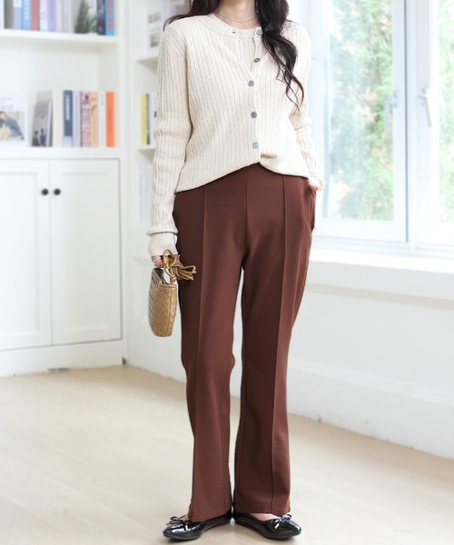 by LEGNA（バイレグナ）の「低身長さん～高身長さんまで 着丈が選べる ピンタック入り セミフレア美脚パンツ（その他パンツ・レディース・ダークブラウン/バーガンディー/ダークブルー/ブラック/アイボリー/グレイッシュベージュ/ブルーグリーン・M-Regular/L-Regular/M-Long/L-Long）」の10枚目の写真