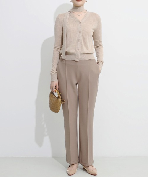 by LEGNA（バイレグナ）の「低身長さん～高身長さんまで 着丈が選べる ピンタック入り セミフレア美脚パンツ（その他パンツ・レディース・ダークブラウン/バーガンディー/ダークブルー/ブラック/アイボリー/グレイッシュベージュ/ブルーグリーン・M-Regular/L-Regular/M-Long/L-Long）」の15枚目の写真