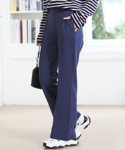 by LEGNA（バイレグナ）の「低身長さん～高身長さんまで 着丈が選べる ピンタック入り セミフレア美脚パンツ（その他パンツ・レディース・ダークブラウン/バーガンディー/ダークブルー/ブラック/アイボリー/グレイッシュベージュ/ブルーグリーン・M-Regular/L-Regular/M-Long/L-Long）」の22枚目の写真