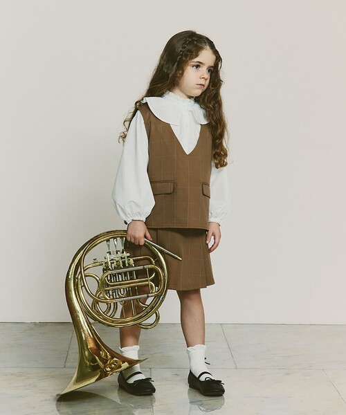 green label relaxing（グリーンレーベルリラクシング）の「フリル ブラウス ロングスリーブ / キッズ 100cm-130cm（シャツ/ブラウス・キッズ・オフホワイト・100cm/110cm/120cm/130cm）」の2枚目の写真