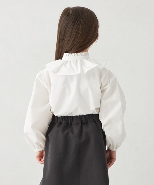 green label relaxing（グリーンレーベルリラクシング）の「フリル ブラウス ロングスリーブ / キッズ 100cm-130cm（シャツ/ブラウス・キッズ・オフホワイト・100cm/110cm/120cm/130cm）」の7枚目の写真