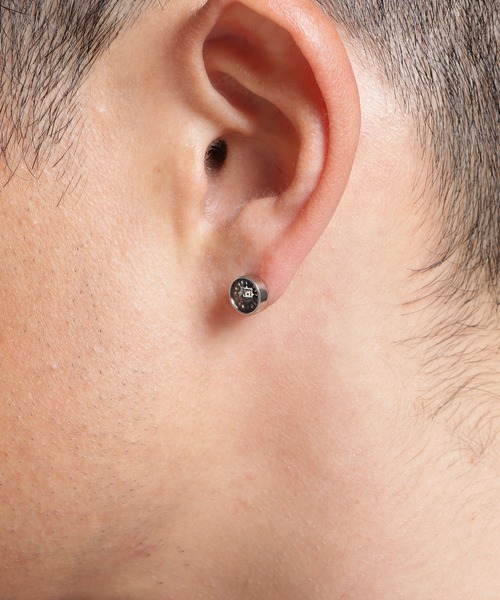 ANCHOR(アンカー)の「カットグラス ピアス メイソン 8mm(ピアス(片耳用)・メンズ・シルバー・FREE)」の5枚目の写真