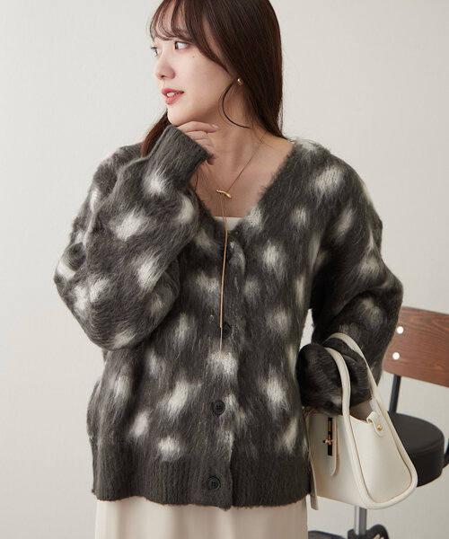 continuer de NICE CLAUP(コンティニューデナイスクラップ)の「レオパード柄シャギーカーディガン(カーディガン/ボレロ・レディース・チャコールグレー/アイボリー/ライトブラウン・FREE)」の3枚目の写真