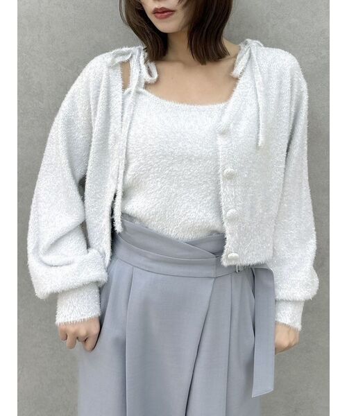 dazzlin(ダズリン)の「ミニシャギーラメニットカーデトップス(カーディガン/ボレロ・レディース・グレー/ベージュ/その他1/レッド/ピンク・FREE)」の2枚目の写真