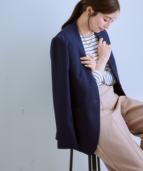 7days Life Styling（セブンデイズライフスタイリング）の「洗えるストレッチダブルクロスジャケット（テーラード＆ノーカラー）（ストレッチ・しわになりにくい・ＵＶカット・洗濯機OK）（ロング丈）（ノーカラージャケット・レディース・ブラック/ネイビー系/ブラック系/ネイビー/ライトグレー系/ライトグレー・S/M/L/LL/3L）」の16枚目の写真