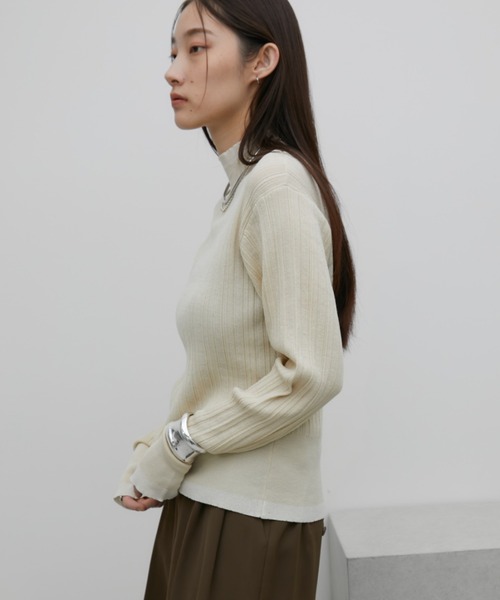 Aunt Marie's（アントマリーズ）の「フィンガーホールハイネックシアートップス（Tシャツ/カットソー・レディース・ブラック/アイボリー/グリーン・FREE）」の6枚目の写真
