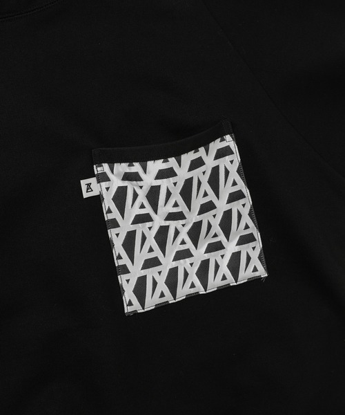 ANREALAGE（アンリアレイジ）の「PHOTOCHROMIC AZ POCKET HOODIE（パーカー・レディース・ブラック・46）」の4枚目の写真