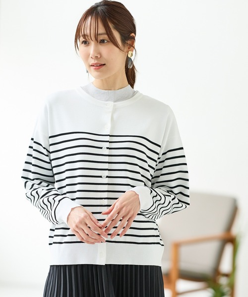 Honeys（ハニーズ）の「【ＵＶカット・花粉リリース加工】花粉対策クルーカーデ（カーディガン/ボレロ・レディース・ホワイト×ブルー/ホワイト×ブラック/アイボリー/ネイビー/イエロー/ピンク・M/LL/L）」の4枚目の写真