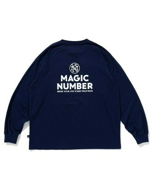 MAGIC NUMBER（マジック ナンバー）の「【MAGIC NUMBER】 STOCK LOGO US COTTON L/S T-SHIRT ストックロゴユーエスコットンロングスリーブティーシャツ（Tシャツ/カットソー・メンズ・バーガンディー/グリーン/ネイビー/オフホワイト・MEDIUM/LARGE/X-LARGE）」の4枚目の写真