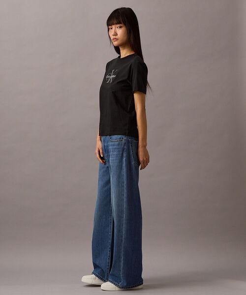 Calvin Klein（カルバン・クライン）の「クラッシック モノロゴ クルーネック Tシャツ（Tシャツ/カットソー・レディース・ホワイト/ブラック/グレー・L/M/S/XS）」の19枚目の写真