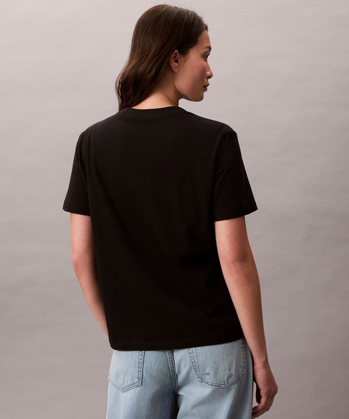 Calvin Klein（カルバン・クライン）の「クラッシック モノロゴ クルーネック Tシャツ（Tシャツ/カットソー・レディース・ホワイト/ブラック/グレー・L/M/S/XS）」の5枚目の写真