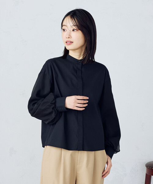 COMME CA ISM(コムサイズム)の「シア―ドッキング ボリュームスリーブ ブラウス(シャツ/ブラウス・レディース・ホワイト/ブラック・MEDIUM/LARGE)」の1枚目の写真