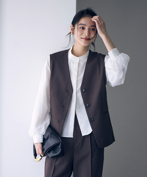 COMME CA ISM(コムサイズム)の「シア―ドッキング ボリュームスリーブ ブラウス(シャツ/ブラウス・レディース・ホワイト/ブラック・MEDIUM/LARGE)」の2枚目の写真