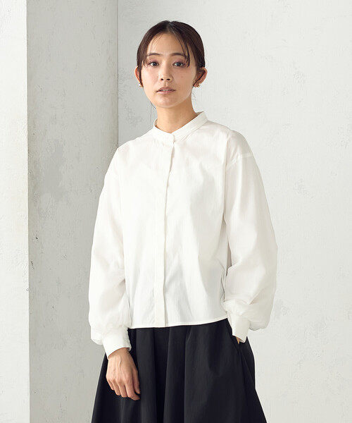 COMME CA ISM(コムサイズム)の「シア―ドッキング ボリュームスリーブ ブラウス(シャツ/ブラウス・レディース・ホワイト/ブラック・MEDIUM/LARGE)」の4枚目の写真