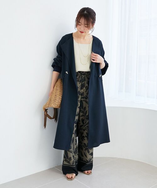 le.coeur blanc（ルクールブラン）の「タンブラーオックスロングブルゾンコート（ノーカラーコート・レディース・グレイッシュベージュ/ネイビー・38）」の15枚目の写真