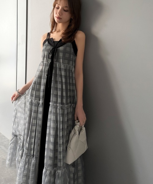 mily bilet(ミウィビレット)の「【mily bilet】大人の甘さを引き立てる。チェックチュールフリルティアードキャミワンピース(ワンピース・レディース・ブルー/ブラック・LARGE/MEDIUM/SMALL/X-LARGE)」の9枚目の写真