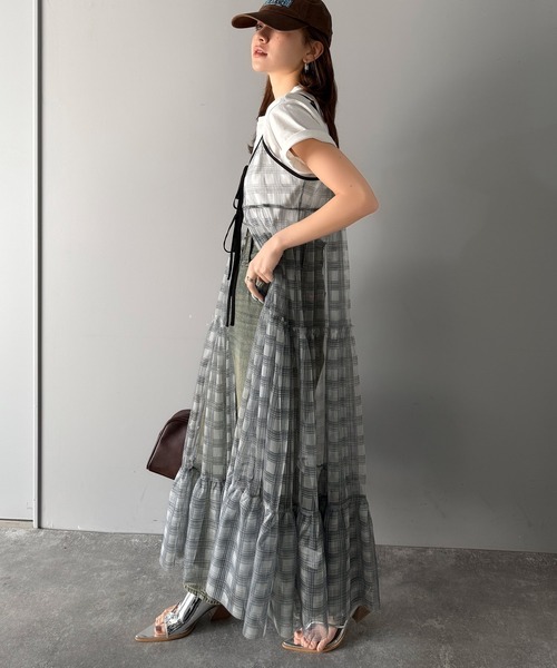 mily bilet(ミウィビレット)の「【mily bilet】大人の甘さを引き立てる。チェックチュールフリルティアードキャミワンピース(ワンピース・レディース・ブルー/ブラック・LARGE/MEDIUM/SMALL/X-LARGE)」の14枚目の写真