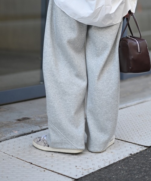 Marient（マリエント）の「カットワークカーブスウェットPT（スウェットパンツ・レディース・グレー/ブラック・FREE）」の5枚目の写真