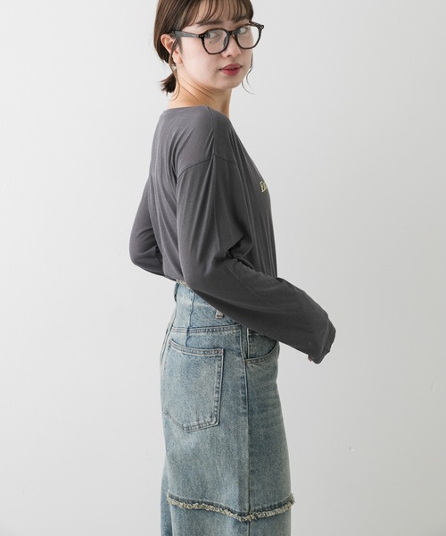 SENSE OF PLACE by URBAN RESEARCH（センスオブプレイスバイアーバンリサーチ）の「ルーズロゴシアーT（Tシャツ/カットソー・レディース・オフホワイト/チャコールグレー/ライトブルー・ONE）」の18枚目の写真