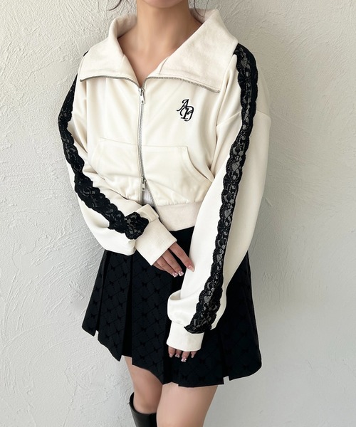 apres jour(アプレジュール)の「オフショルレーストラックジャケット(ジャージ・レディース・ネイビー/ブラック/アイボリー・X-LARGE/フリー)」の4枚目の写真