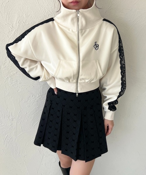 apres jour(アプレジュール)の「オフショルレーストラックジャケット(ジャージ・レディース・ネイビー/ブラック/アイボリー・X-LARGE/フリー)」の6枚目の写真