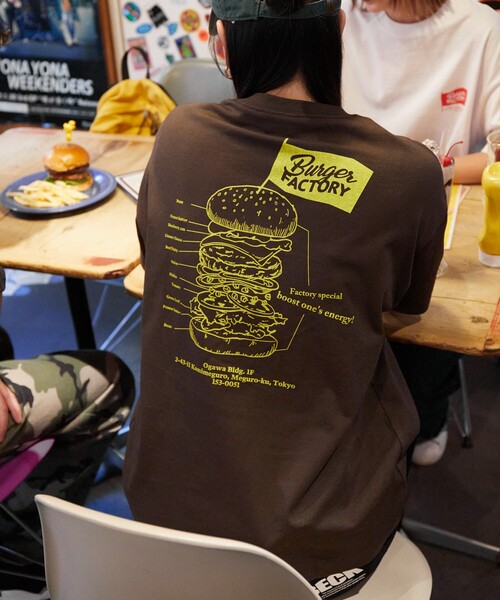 FREAK'S STORE(フリークスストア)の「限定展開 Burger Factory×FREAK'S STORE/バーガーファクトリー 別注 ビッグシルエット バックプリント クルーネックTシャツ(Tシャツ/カットソー・メンズ・ブラック/ホワイト/ブラウン/アッシュグレー・LARGE/MEDIUM/SMALL)」の4枚目の写真