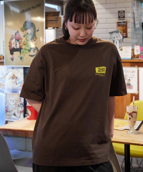 FREAK'S STORE(フリークスストア)の「限定展開 Burger Factory×FREAK'S STORE/バーガーファクトリー 別注 ビッグシルエット バックプリント クルーネックTシャツ(Tシャツ/カットソー・メンズ・ブラック/ホワイト/ブラウン/アッシュグレー・LARGE/MEDIUM/SMALL)」の14枚目の写真