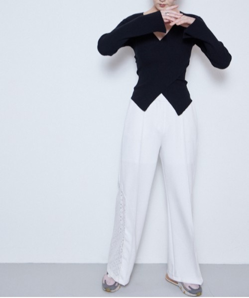 Muel Chic(ミュエルシック)の「Lizy lace pants リジーレースパンツ(スウェットパンツ・レディース・ホワイト・FREE)」の3枚目の写真