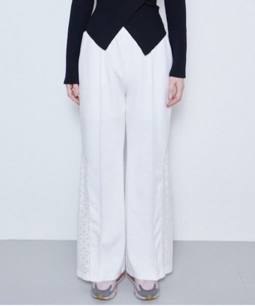 Muel Chic(ミュエルシック)の「Lizy lace pants リジーレースパンツ(スウェットパンツ・レディース・ホワイト・FREE)」の10枚目の写真