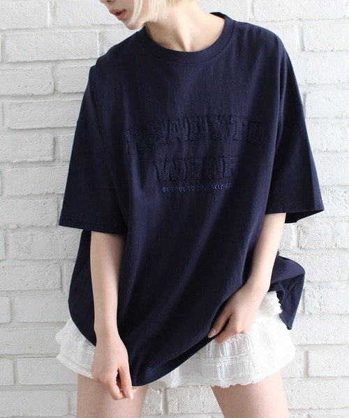 SpRay(スプレイ)の「貼付ロゴBIG Tシャツ(Tシャツ/カットソー・レディース・ホワイト/チャコールグレー/ベージュ/ネイビー/ボルドー・FREE)」の1枚目の写真