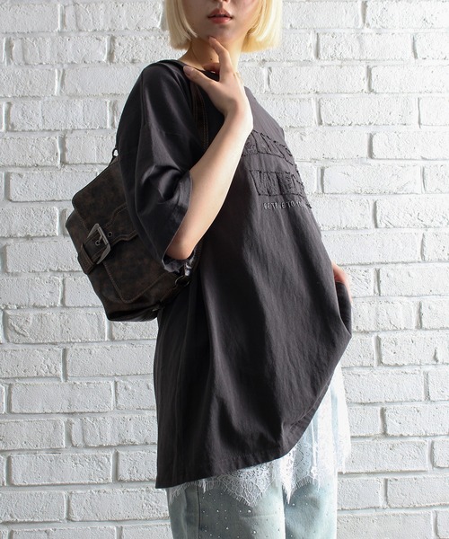 SpRay(スプレイ)の「貼付ロゴBIG Tシャツ(Tシャツ/カットソー・レディース・ホワイト/チャコールグレー/ベージュ/ネイビー/ボルドー・FREE)」の13枚目の写真