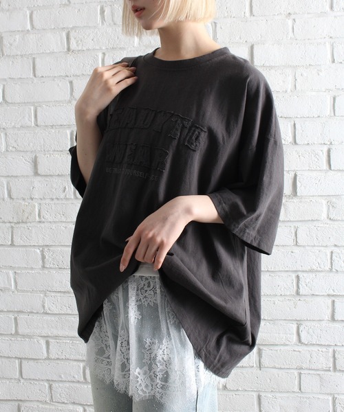 SpRay(スプレイ)の「貼付ロゴBIG Tシャツ(Tシャツ/カットソー・レディース・ホワイト/チャコールグレー/ベージュ/ネイビー/ボルドー・FREE)」の16枚目の写真