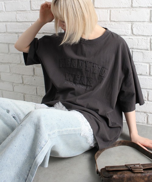 SpRay(スプレイ)の「貼付ロゴBIG Tシャツ(Tシャツ/カットソー・レディース・ホワイト/チャコールグレー/ベージュ/ネイビー/ボルドー・FREE)」の21枚目の写真