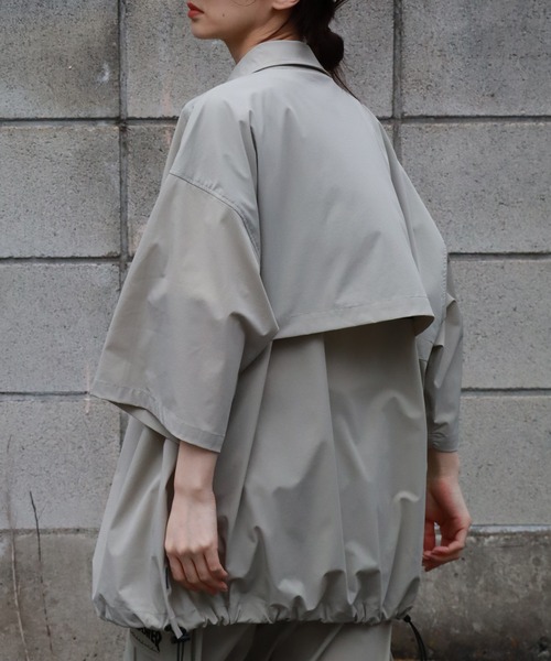 THRASHER(スラッシャー)の「【THRASHER/スラッシャー】 接触冷感 オーバーサイズ ナイロンストレッチ 半袖シャツ(シャツ/ブラウス・メンズ・カーキ/グレイッシュベージュ/ブラック・M/XL/L)」の6枚目の写真