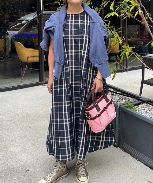 StyleSea(スタイルシー)の「バックジップチェック柄フレアーワンピース(ワンピース・レディース・ブラック/グレー/ベージュ/カーキ/ネイビー・FREE)」の6枚目の写真