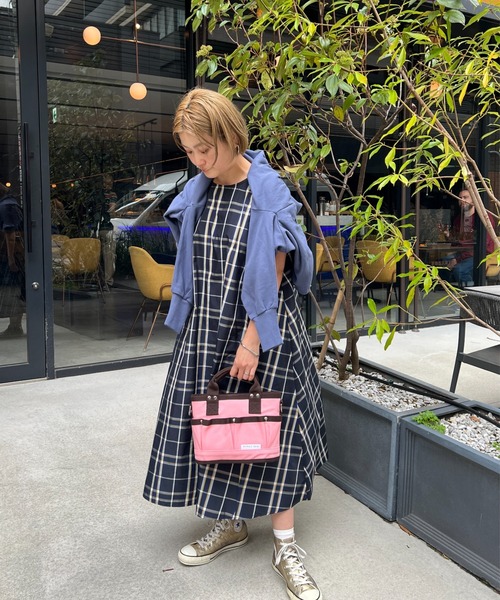 StyleSea(スタイルシー)の「バックジップチェック柄フレアーワンピース(ワンピース・レディース・ブラック/グレー/ベージュ/カーキ/ネイビー・FREE)」の7枚目の写真