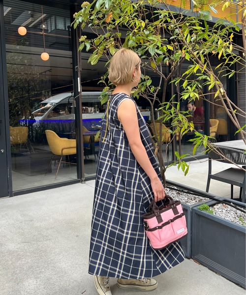 StyleSea(スタイルシー)の「バックジップチェック柄フレアーワンピース(ワンピース・レディース・ブラック/グレー/ベージュ/カーキ/ネイビー・FREE)」の12枚目の写真