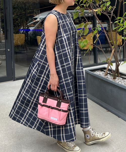 StyleSea(スタイルシー)の「バックジップチェック柄フレアーワンピース(ワンピース・レディース・ブラック/グレー/ベージュ/カーキ/ネイビー・FREE)」の14枚目の写真