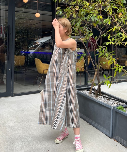 StyleSea(スタイルシー)の「バックジップチェック柄フレアーワンピース(ワンピース・レディース・ブラック/グレー/ベージュ/カーキ/ネイビー・FREE)」の20枚目の写真