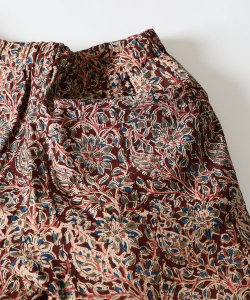 JOURNAL STANDARD relume(ジャーナルスタンダード レリューム)の「bunai 別注 KALAMKARI プリントパンツ(その他パンツ・メンズ・マスタード/ボルドー/ブラック/アイボリー・FREE)」の6枚目の写真