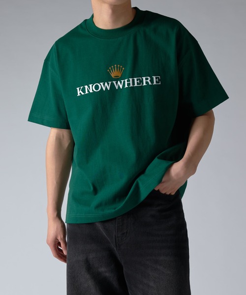 Tシャツ・カットソー LOGO PLAQUE T-SHIRT Guess（ゲス）の「Back Panel Logo Semi-Overfit Tee Tシャツ（T
