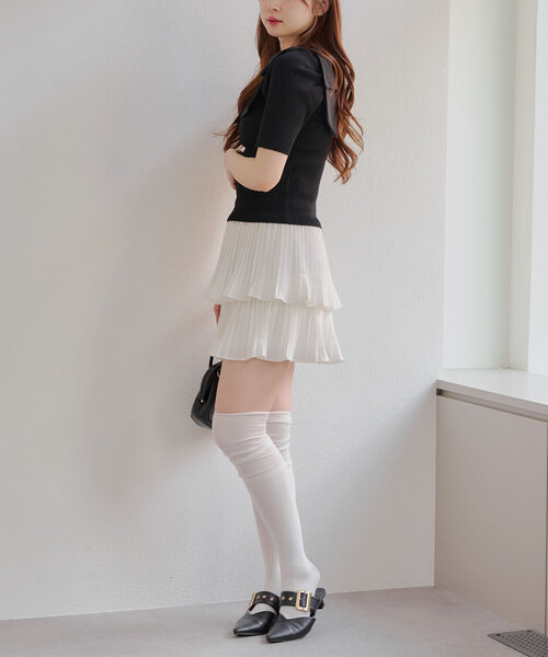 continuer de NICE CLAUP(コンティニューデナイスクラップ)の「肩リボンスクエアネックニット(ニット/セーター・レディース・ブラック/オフホワイト/ブルー・FREE)」の16枚目の写真