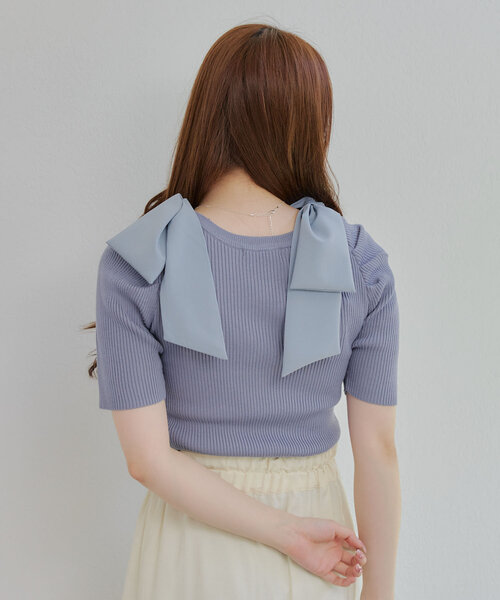 continuer de NICE CLAUP(コンティニューデナイスクラップ)の「肩リボンスクエアネックニット(ニット/セーター・レディース・ブラック/オフホワイト/ブルー・FREE)」の19枚目の写真