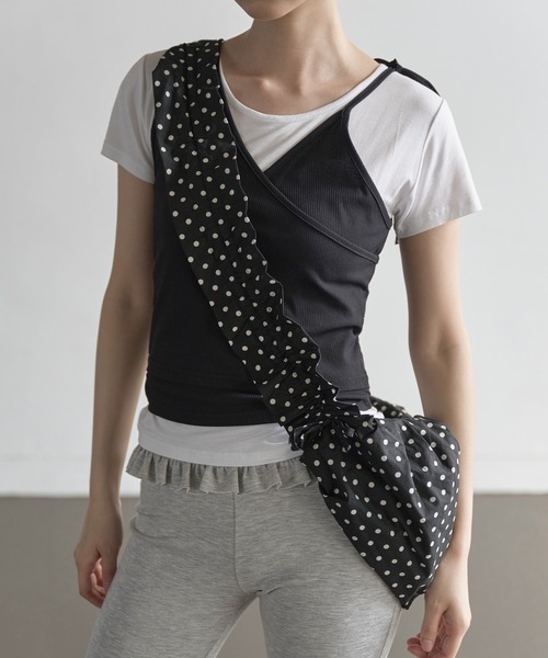 UNE MANSION（ユヌマンション）の「【2WAY仕様クロスバッグ/ハンドバッグ】ドットパターンシャーリングラブリーギャザーバッグ（ショルダーバッグ・レディース・アイボリー/ブラック・ONE SIZE）」の6枚目の写真