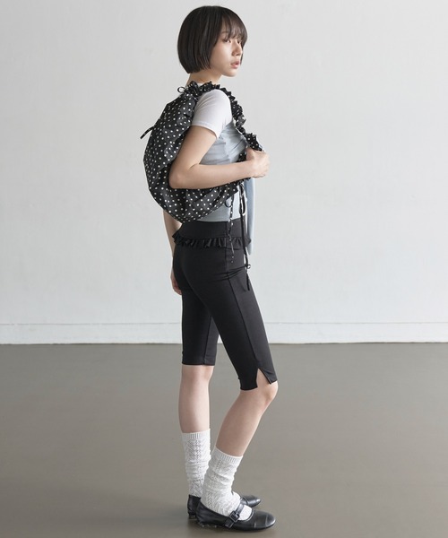 UNE MANSION（ユヌマンション）の「【2WAY仕様クロスバッグ/ハンドバッグ】ドットパターンシャーリングラブリーギャザーバッグ（ショルダーバッグ・レディース・アイボリー/ブラック・ONE SIZE）」の13枚目の写真