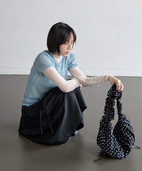 UNE MANSION（ユヌマンション）の「【2WAY仕様クロスバッグ/ハンドバッグ】ドットパターンシャーリングラブリーギャザーバッグ（ショルダーバッグ・レディース・アイボリー/ブラック・ONE SIZE）」の19枚目の写真