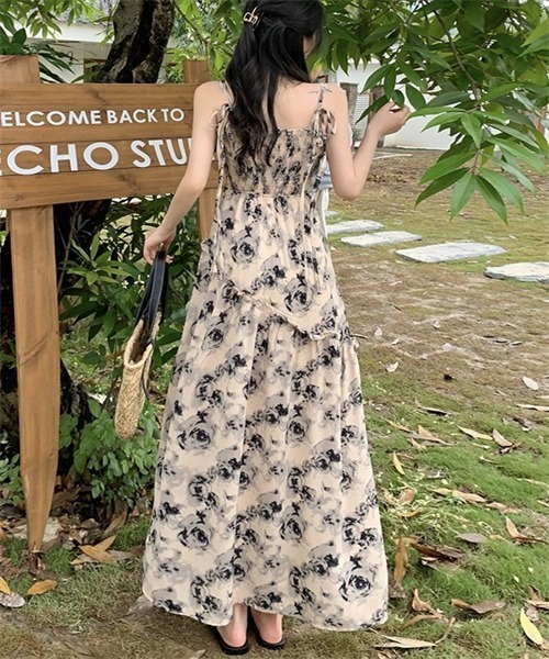 Dream garden（ドリームガーデン）の「2WAY総柄ティアードキャミワンピース（ワンピース・レディース・ブラック系/レッド系・S/M/L/XL/2XL）」の14枚目の写真
