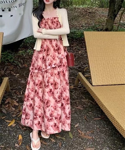 Dream garden（ドリームガーデン）の「2WAY総柄ティアードキャミワンピース（ワンピース・レディース・ブラック系/レッド系・S/M/L/XL/2XL）」の19枚目の写真