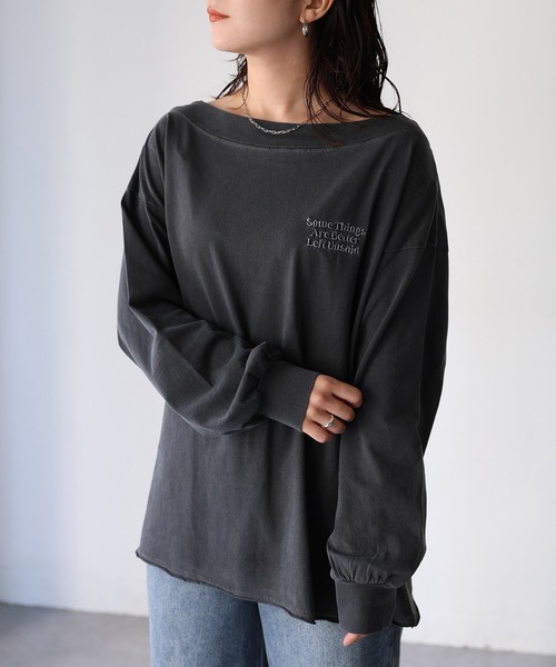 Riberry(リベリー)の「ロゴ刺繍オフショルピグメントロンT(Tシャツ/カットソー・レディース・グレー/ホワイト系/チャコールグレー・FREE)」の9枚目の写真